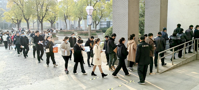 有序进场.jpg