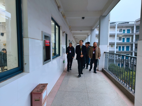 巡视_副本.jpg