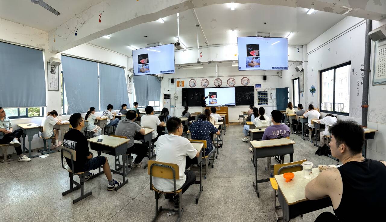6.7上午A201《医学超声影像学》张艳.jpg
