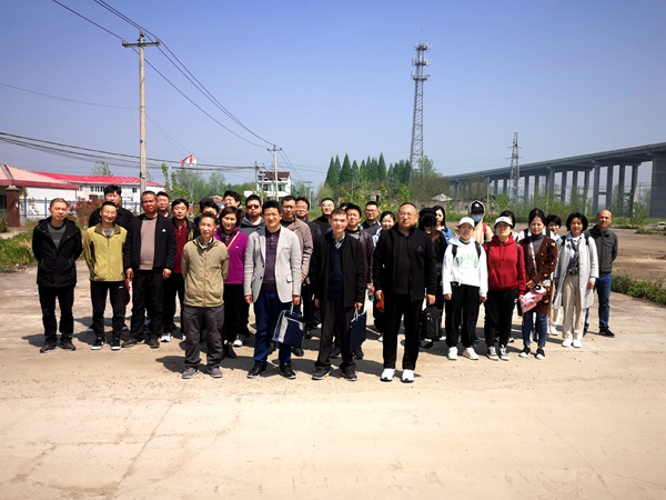 集中走访.jpg 集中走访.jpg